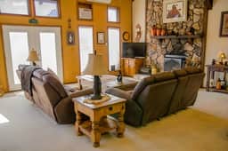 Raw Hide Lodge Condo at Lookout Estates- M1