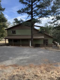 Pinecone Lodge