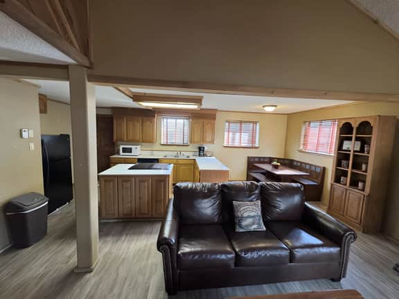 Pinecone Lodge - Image 4